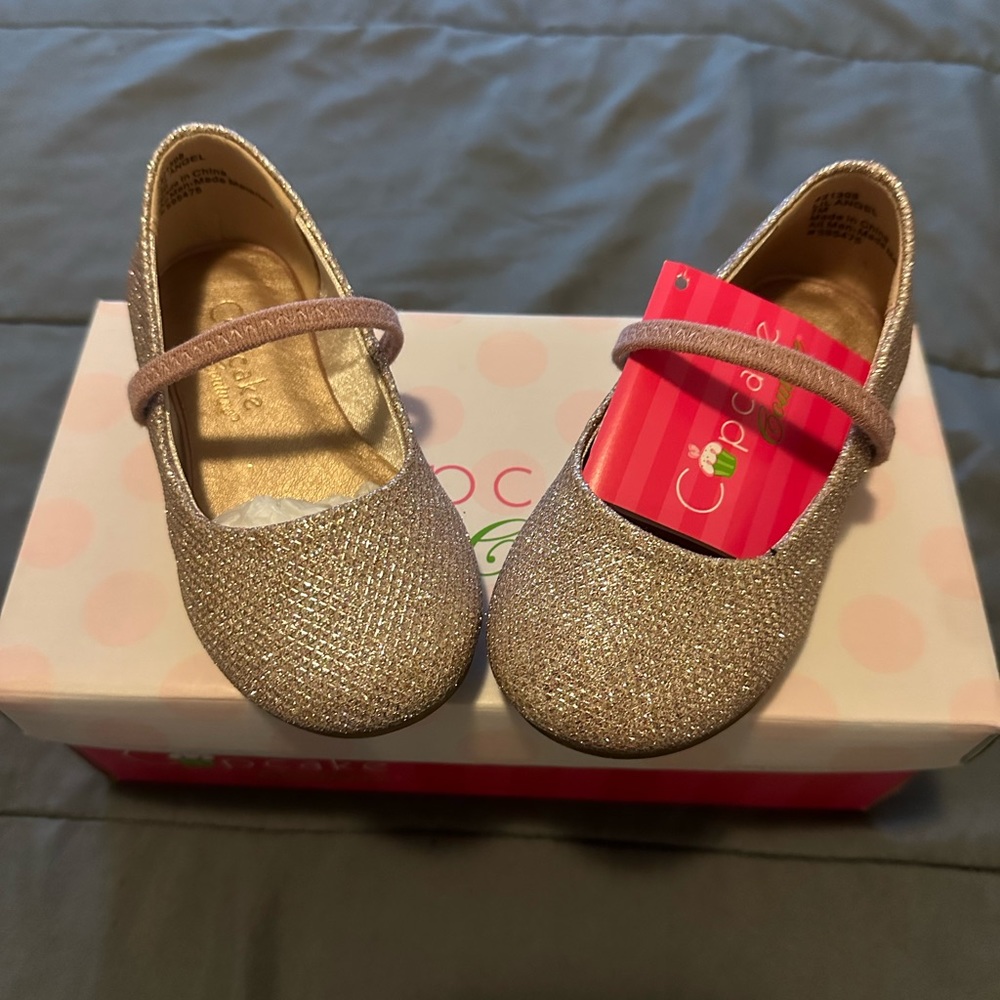 Dress shoes